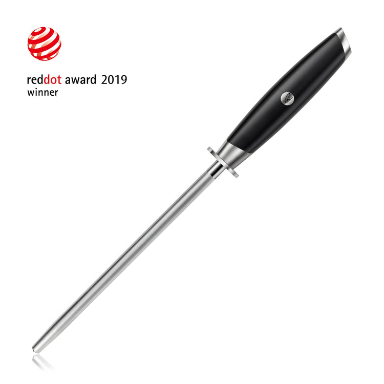 Diamond-coated honing steel with black ergonomic handle and metal guard, Red Dot Award 2019 winner.